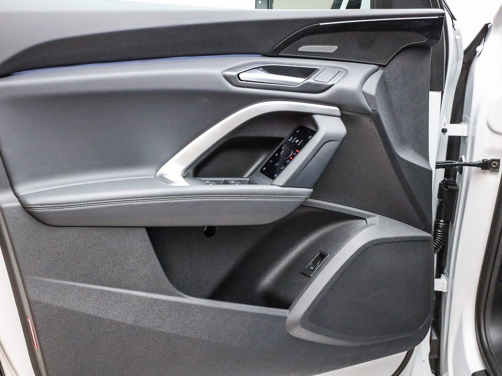 Certified 2025 Audi Q5 Premium Plus w/ Premium Plus image 21