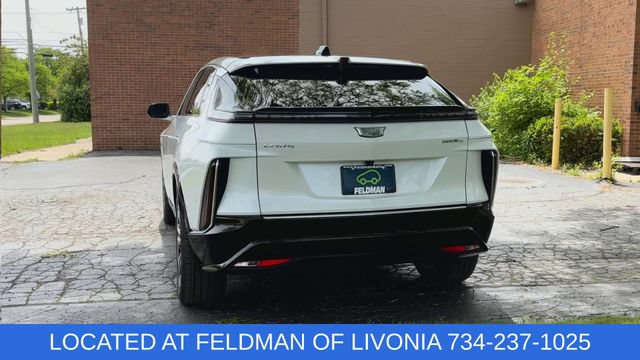 Used 2024 Cadillac Lyriq Luxury AWD/4WD image 7