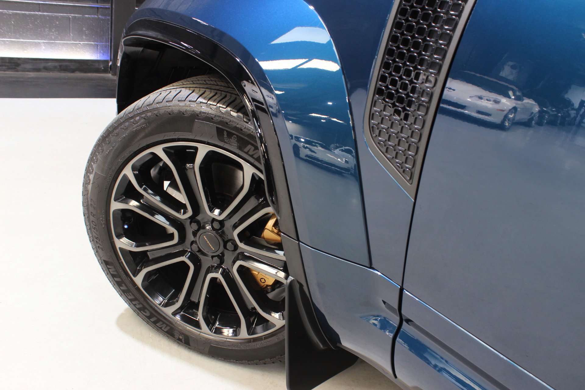 Used 2026 Land Rover Defender 110 image 22