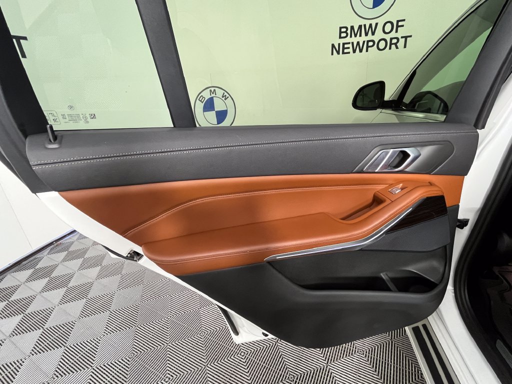 Used 2021 BMW X7 xDrive40i w/ Luxury Seating Package AWD/4WD image 29