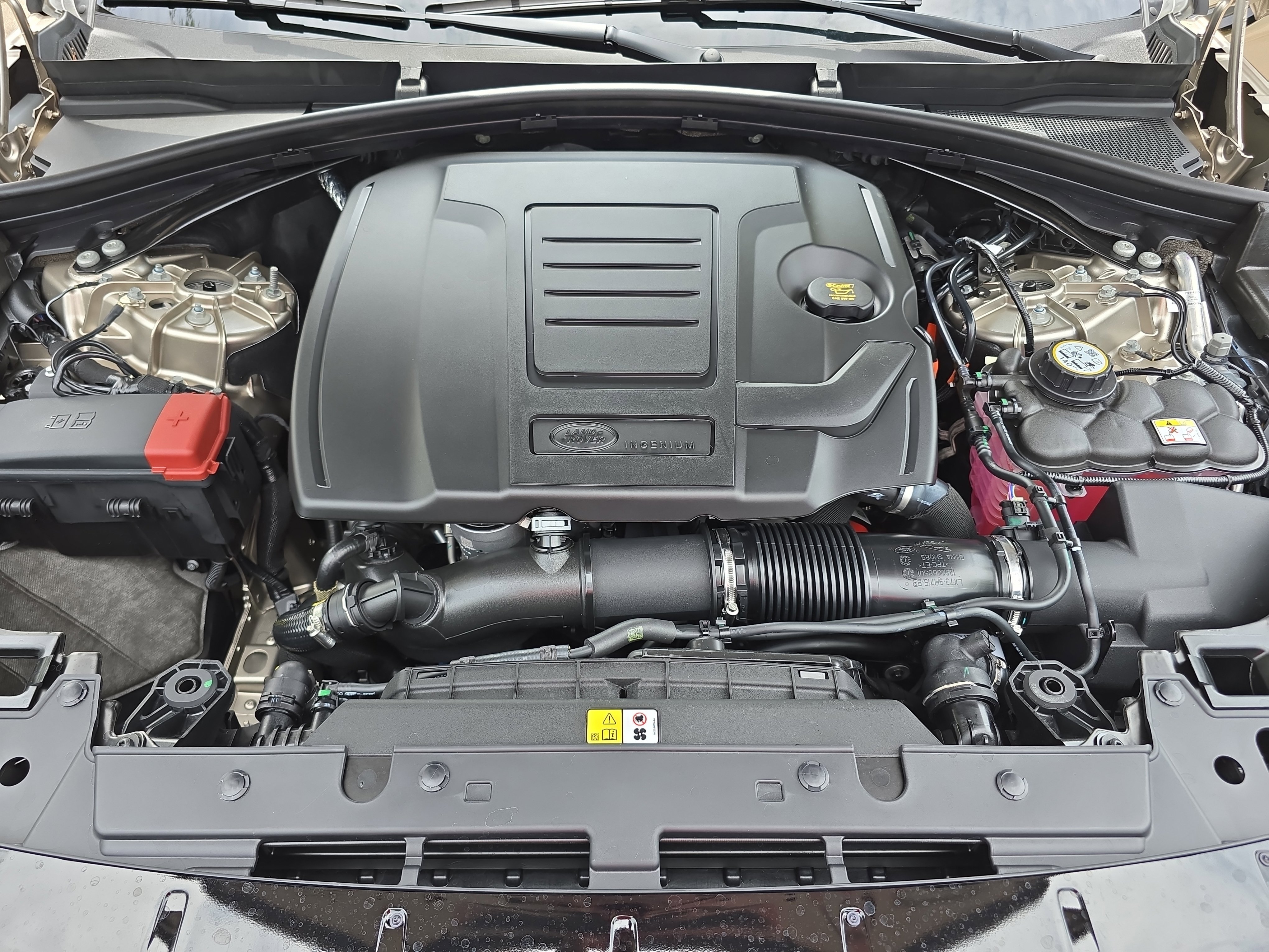 New 2026 Land Rover Range Rover Velar Dynamic SE image 31