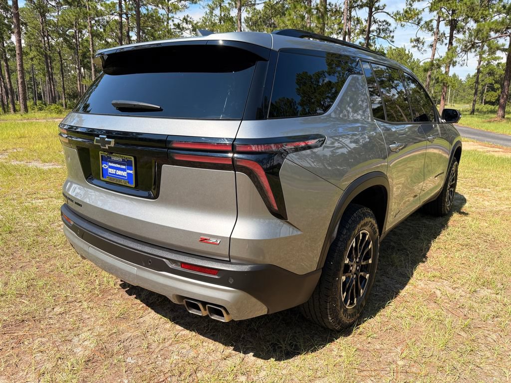 Used 2024 Chevrolet Traverse Z71 w/ LPO, Floor Liner Package AWD/4WD image 5