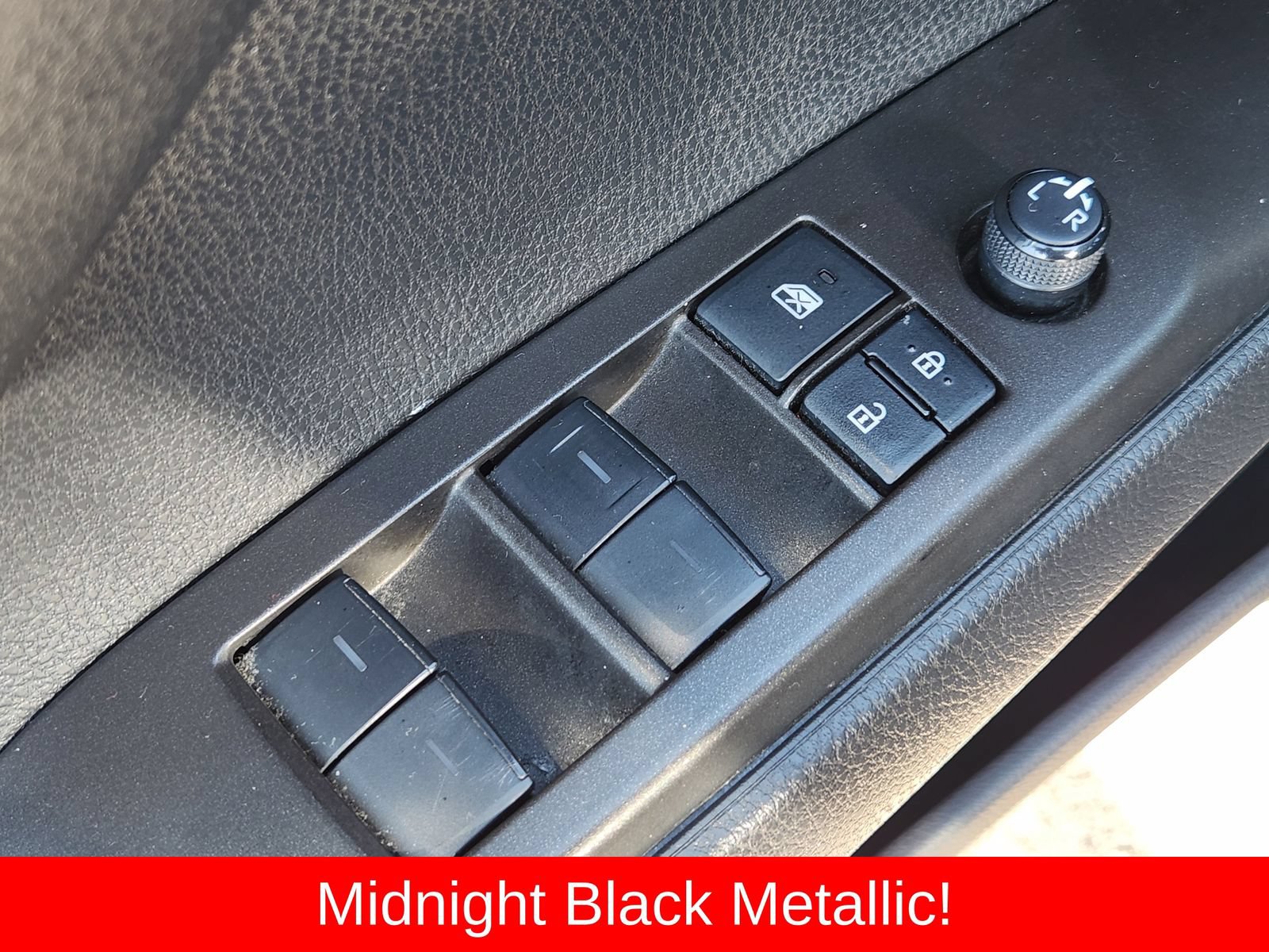 Used 2023 Toyota Camry SE w/ Convenience Package FWD image 28