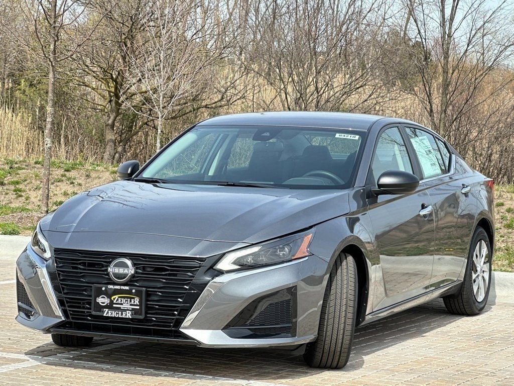 Certified 2025 Nissan Altima 2.5 S image 4