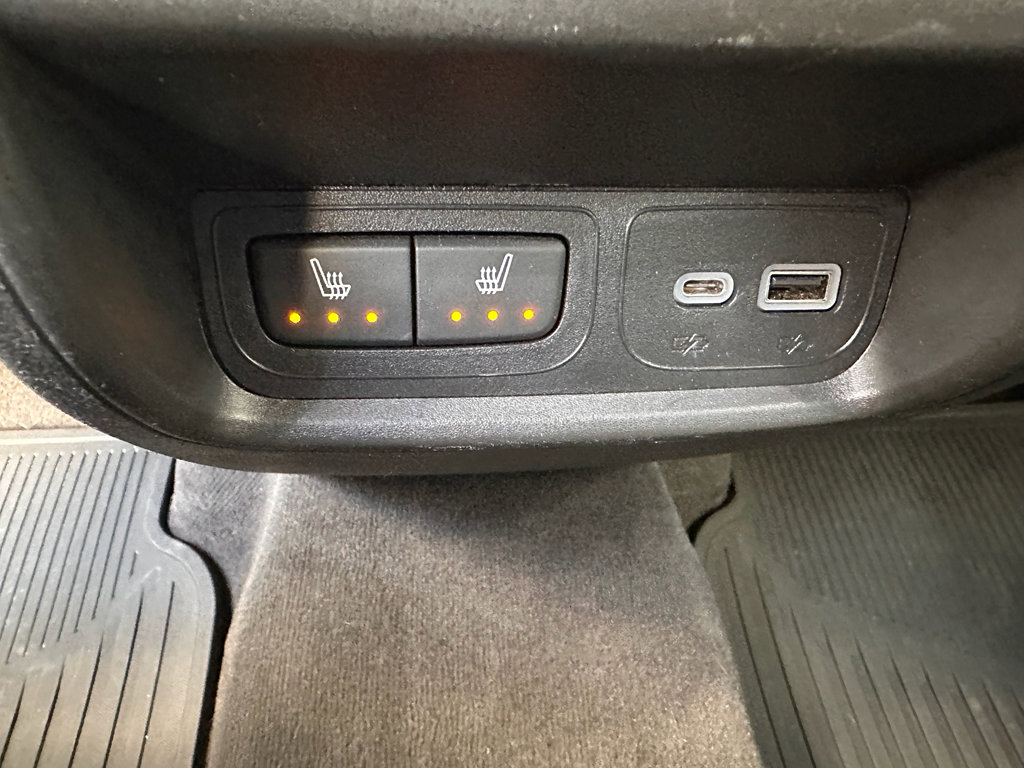 Used 2024 Cadillac XT4 Sport image 30