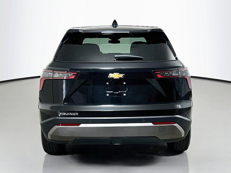 Used 2026 Chevrolet Equinox LT FWD image 6