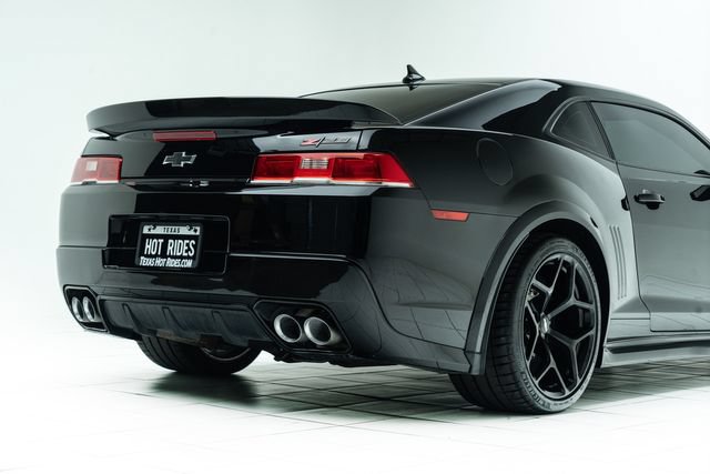 Used 2015 Chevrolet Camaro Z/28 RWD image 14
