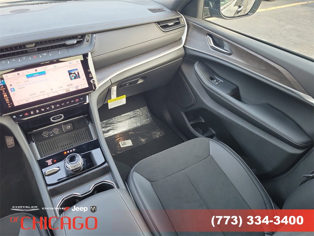 New 2026 Jeep Grand Cherokee Laredo image 12