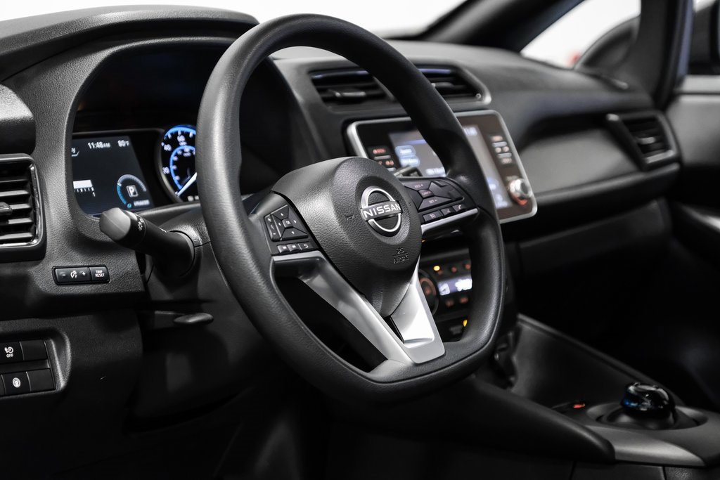 Used 2023 Nissan Leaf S image 18