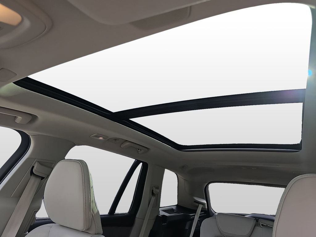 New 2026 Volvo XC90 B6 Ultra w/ Protection Package image 42