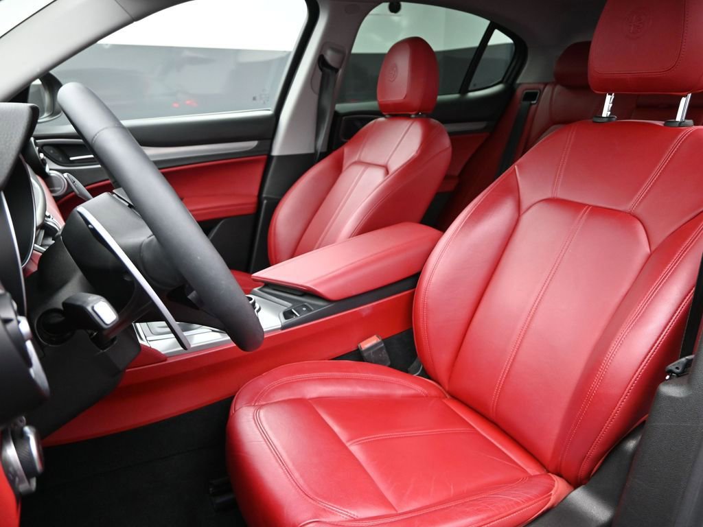 Used 2018 Alfa Romeo Stelvio Sport w/ Quick Order Package 22J Sport image 16