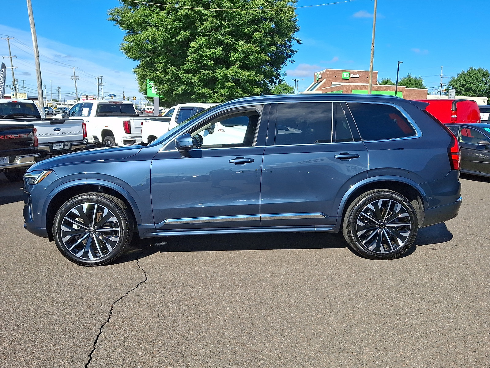 Used 2025 Volvo XC90 B6 Plus AWD/4WD image 7