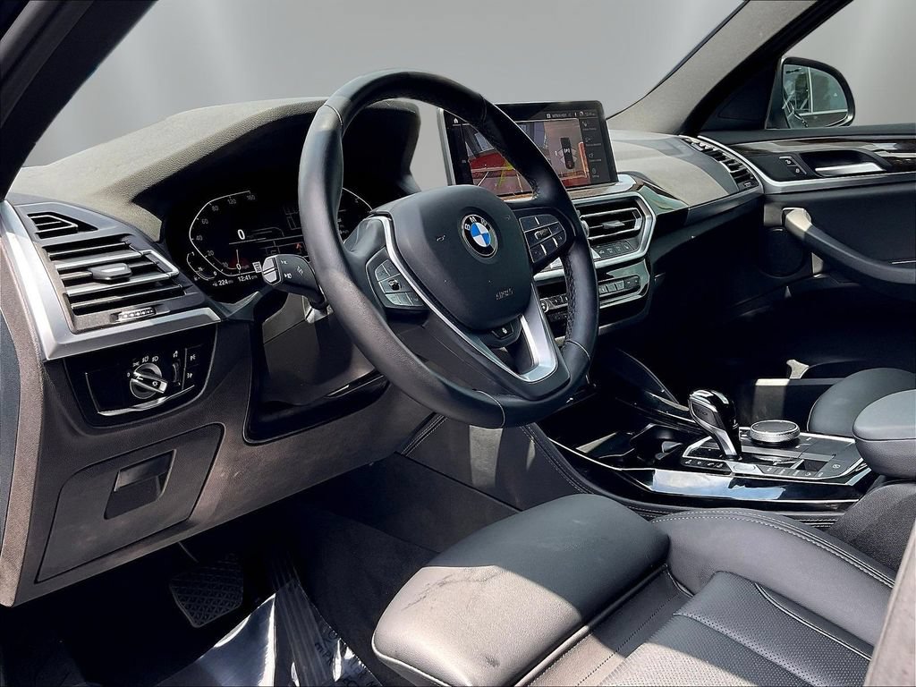 Used 2024 BMW X4 xDrive30i AWD/4WD image 16