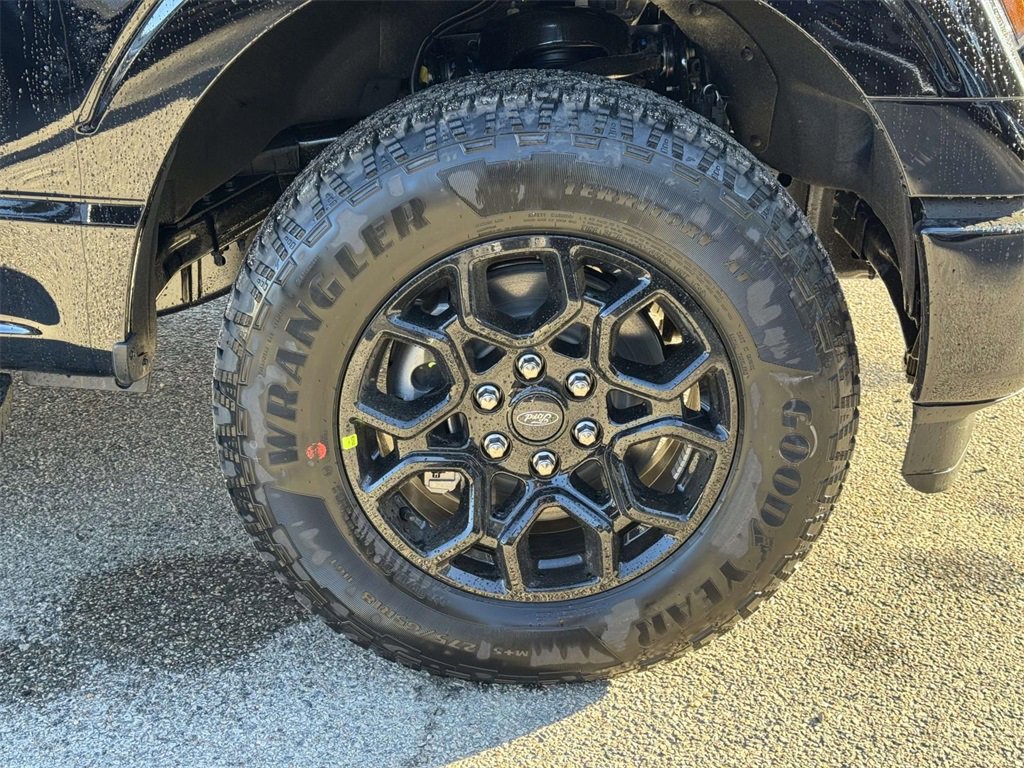 New 2025 Ford F150 XLT w/ Equipment Group 302A MID image 25