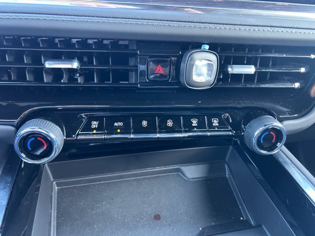 Used 2026 Chevrolet Suburban LS RWD image 11