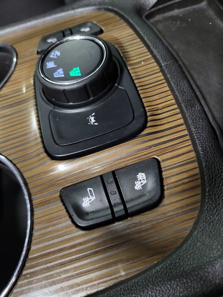 Used 2021 GMC Acadia SLE w/ Driver Convenience Package AWD/4WD image 18