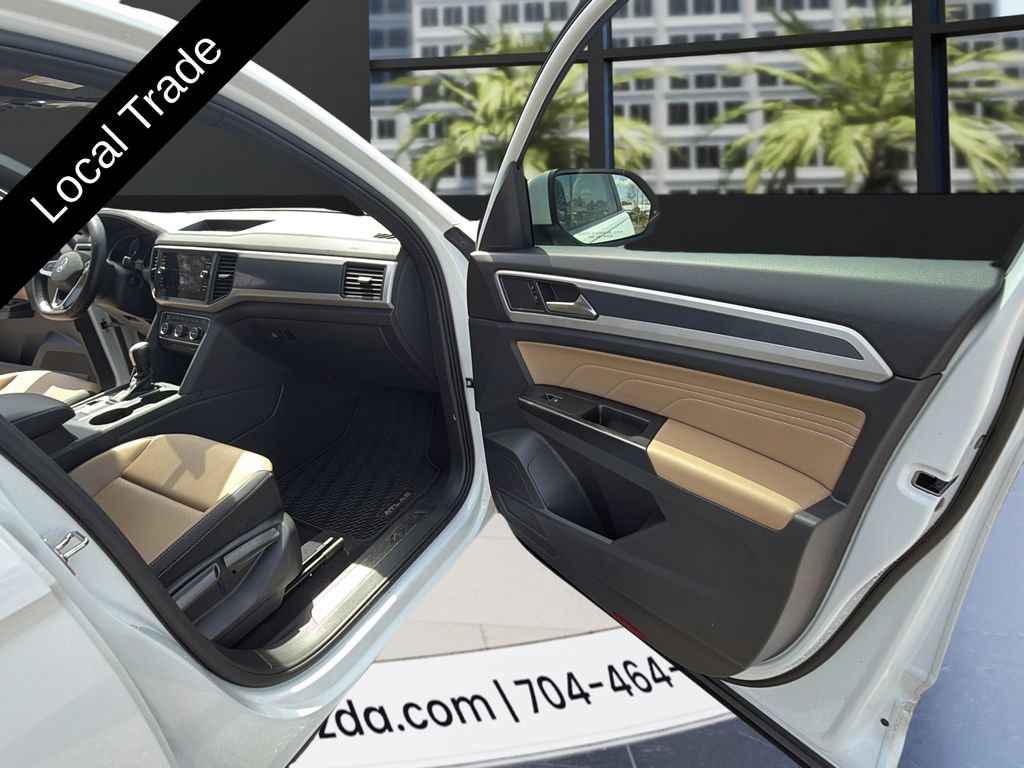 Used 2021 Volkswagen Atlas Cross Sport SE w/ V6 Towing Package FWD image 39