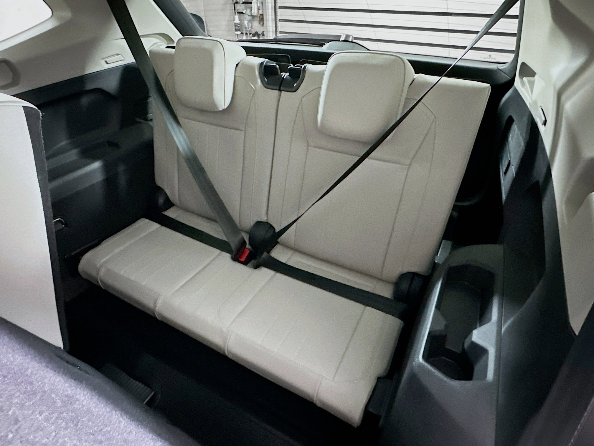 Used 2022 Volkswagen Tiguan SE image 27