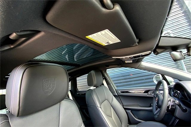 New 2026 Porsche Macan S image 32