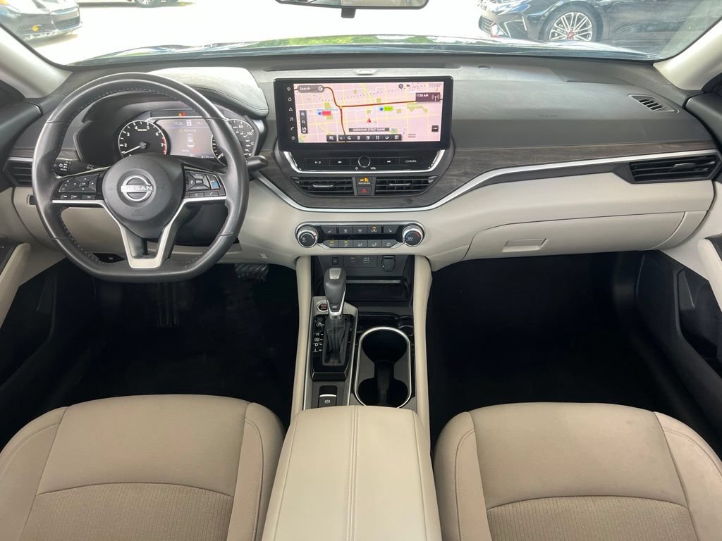 Certified 2024 Nissan Altima 2.5 SV w/ SV Premium Package FWD image 16