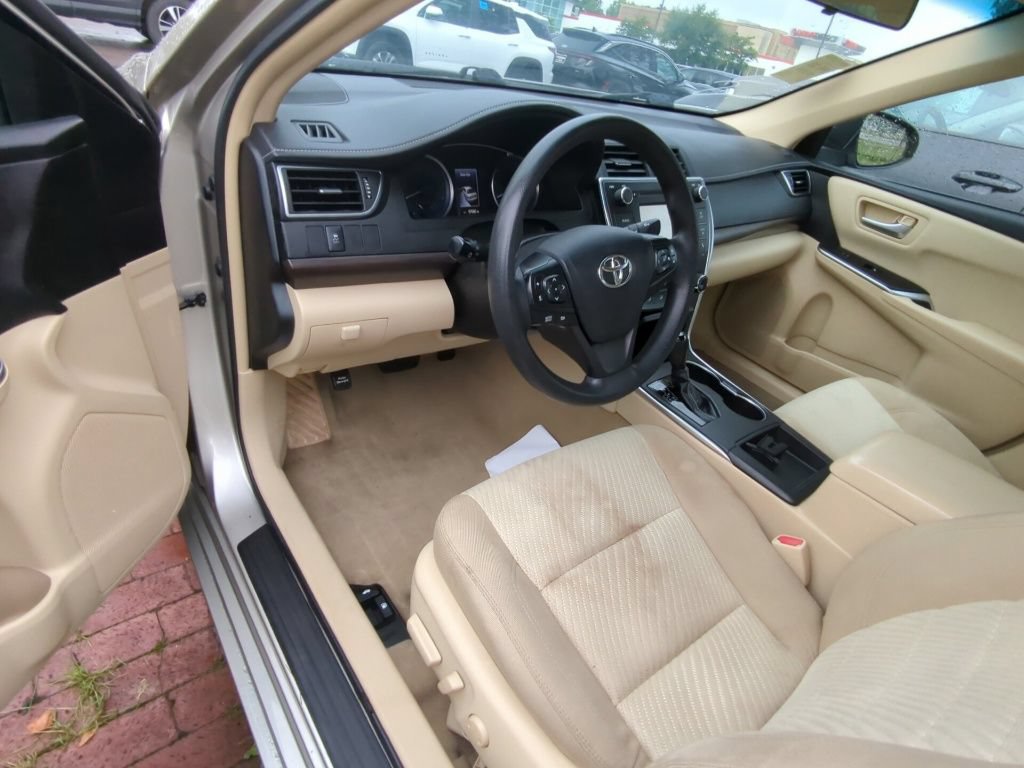 Used 2017 Toyota Camry LE FWD image 7