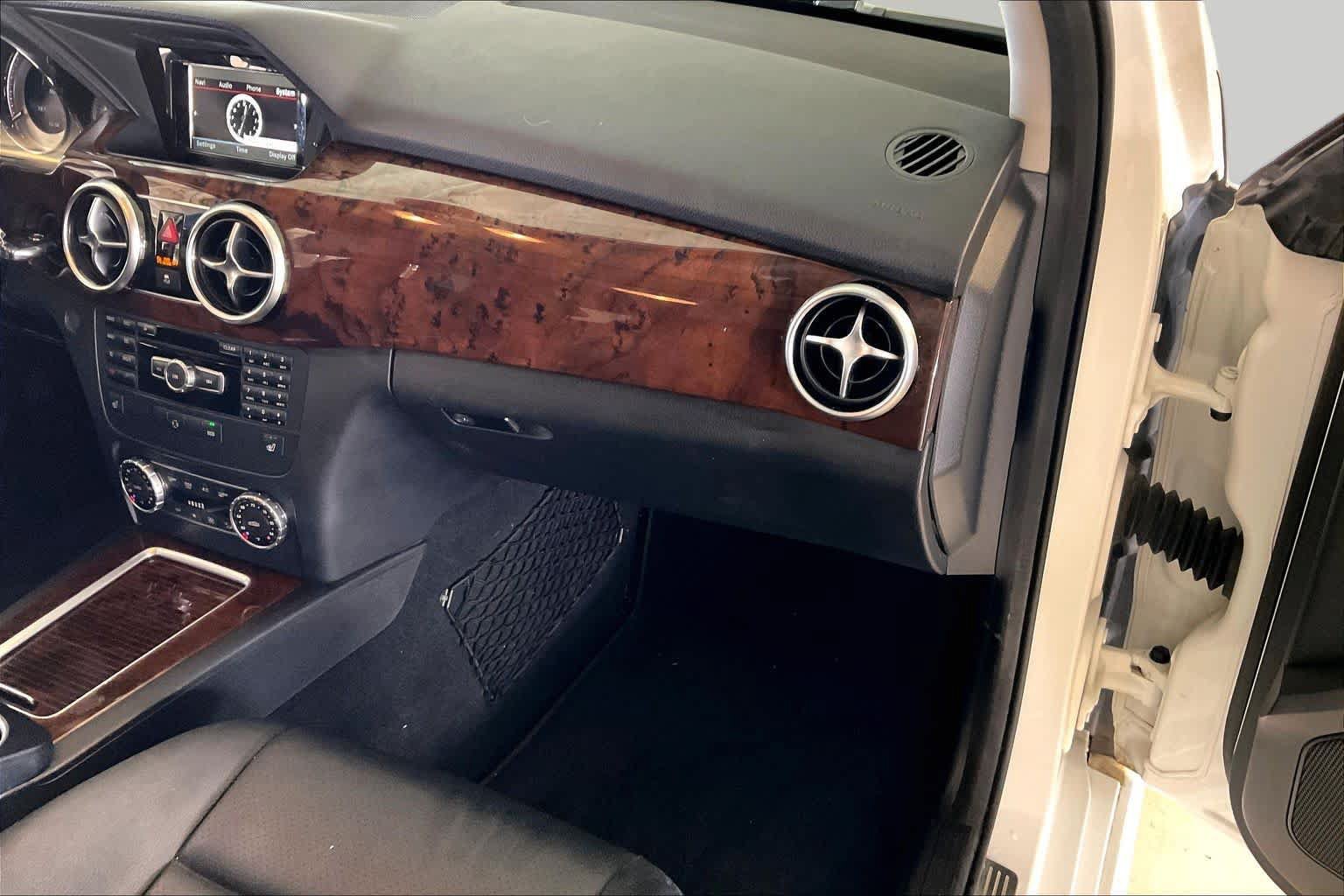 Used 2015 Mercedes-Benz GLK 350 2WD image 17