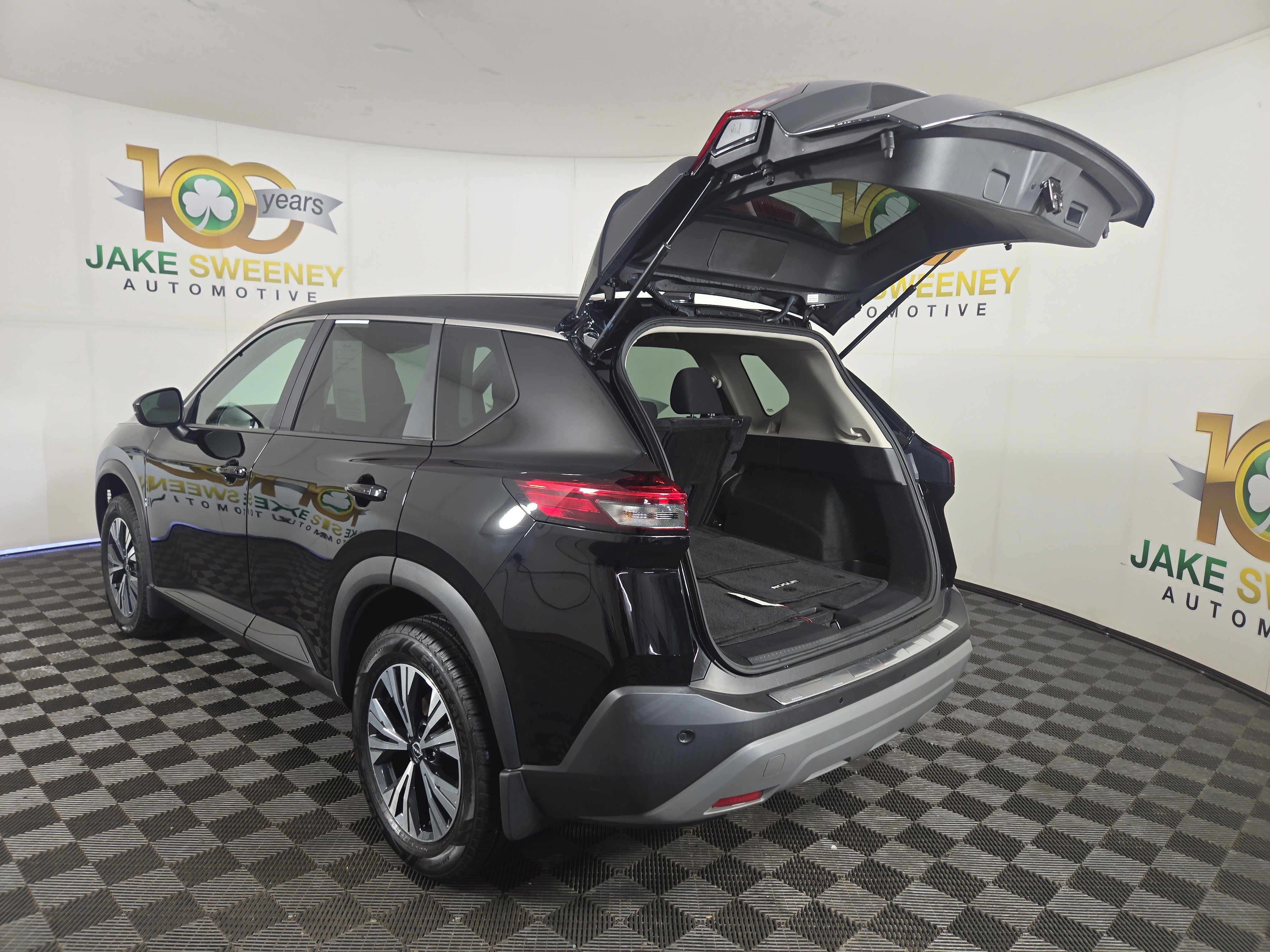 Used 2023 Nissan Rogue SV image 28