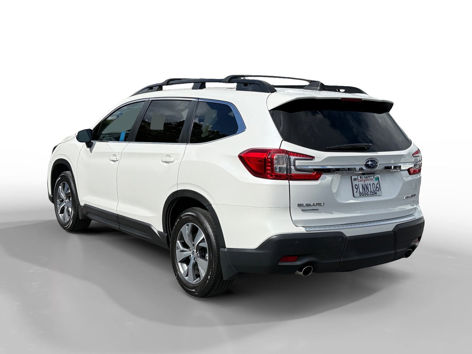 Used 2023 Subaru Ascent Premium w/ Convenience Package image 3