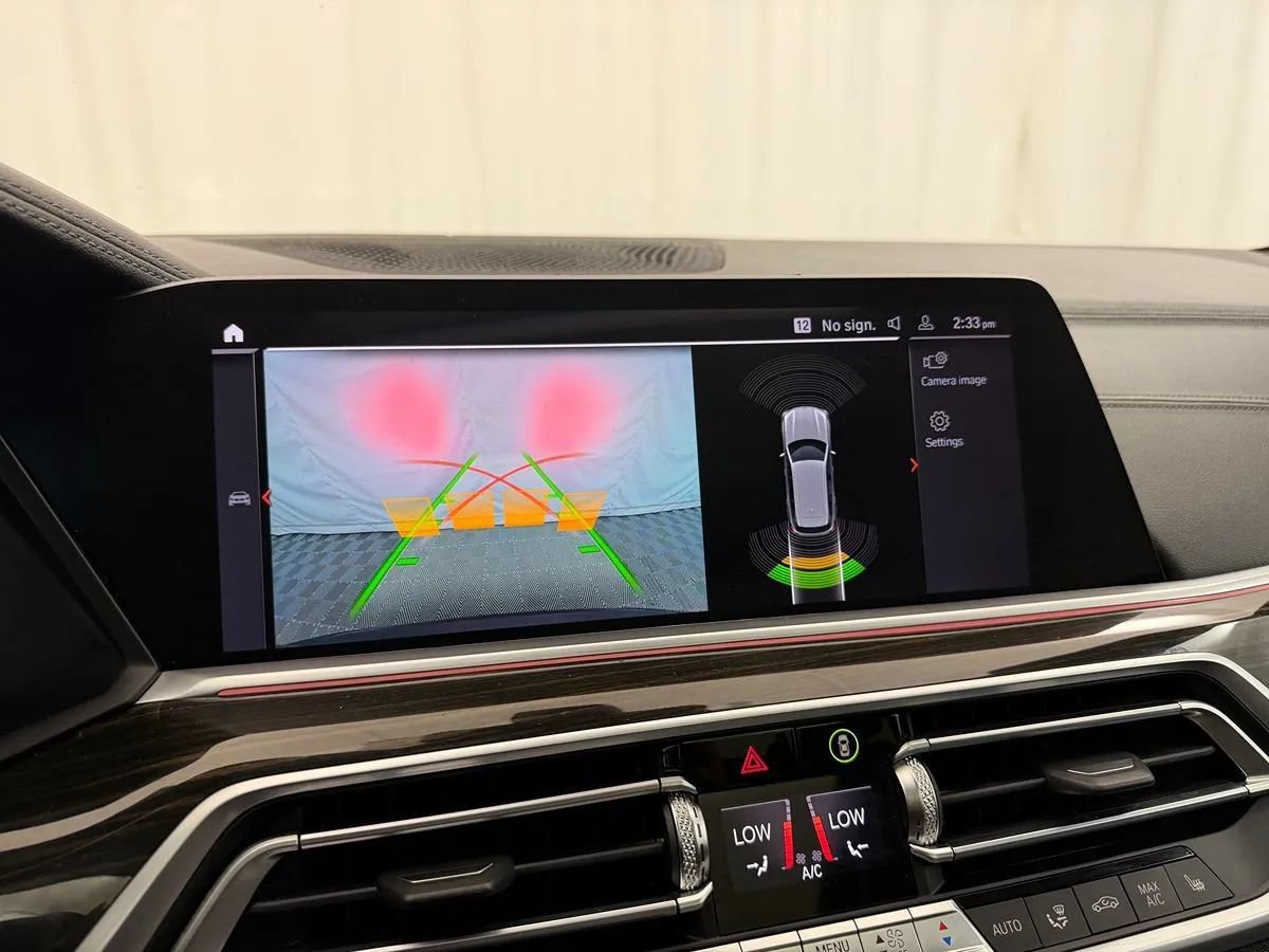 Used 2020 BMW X5 M50i AWD/4WD image 26