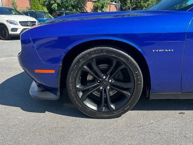Used 2022 Dodge Challenger R/T RWD image 8