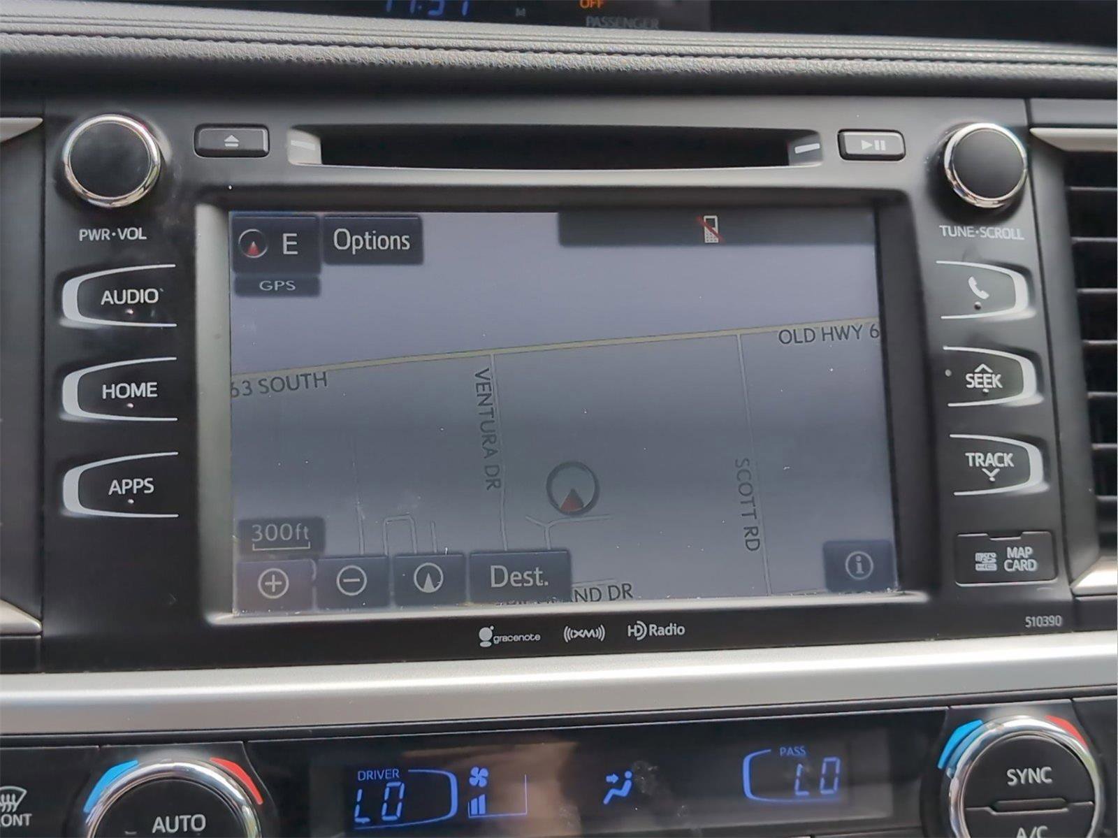 Used 2019 Toyota Highlander XLE AWD/4WD image 20