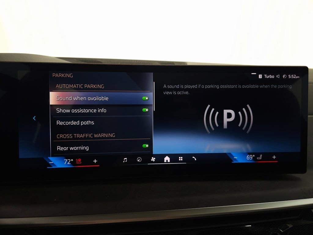 Used 2025 BMW X5 xDrive40i w/ Parking Assistance Package image 27