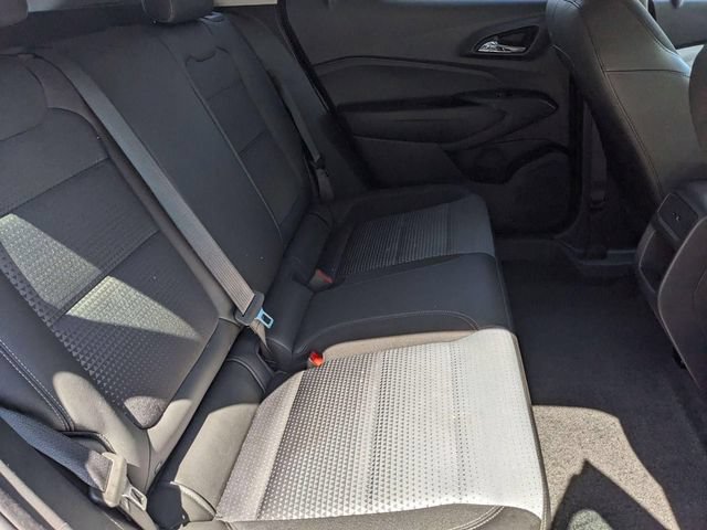 Used 2025 Chevrolet Trax LT FWD image 29