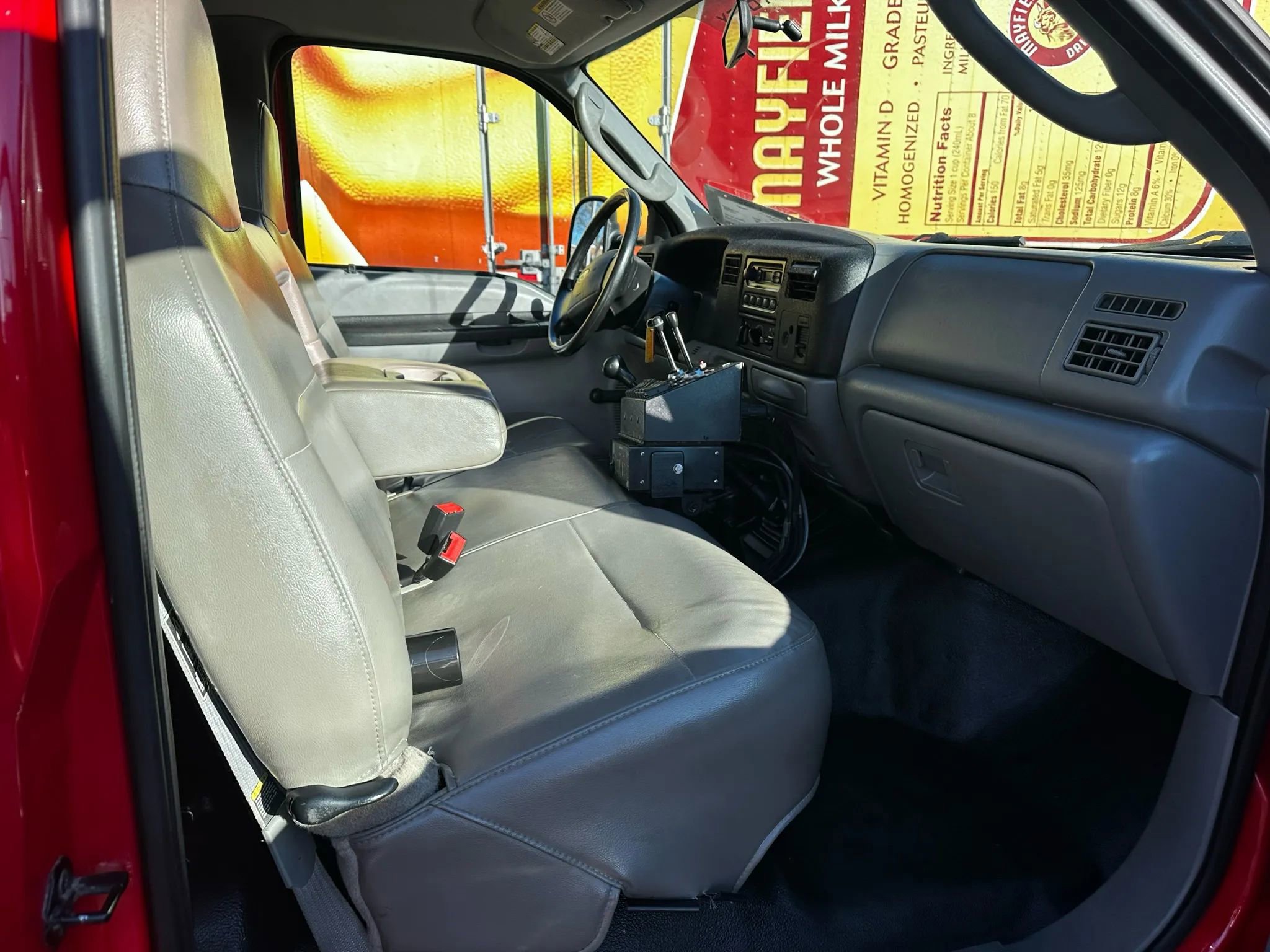 Used 2003 Ford F550 4x4 Regular Cab Super Duty image 6