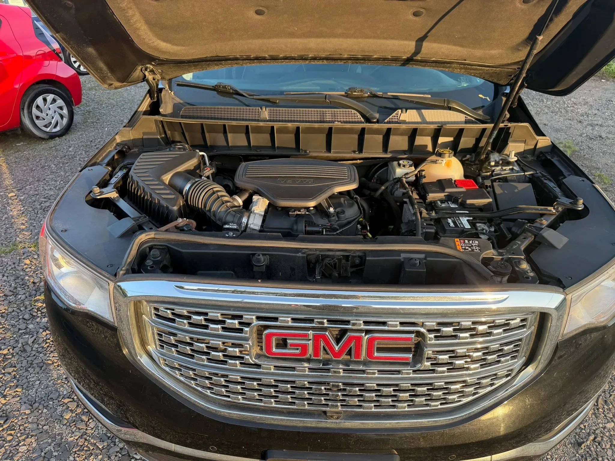 Used 2017 GMC Acadia Denali w/ Technology Package AWD/4WD image 11