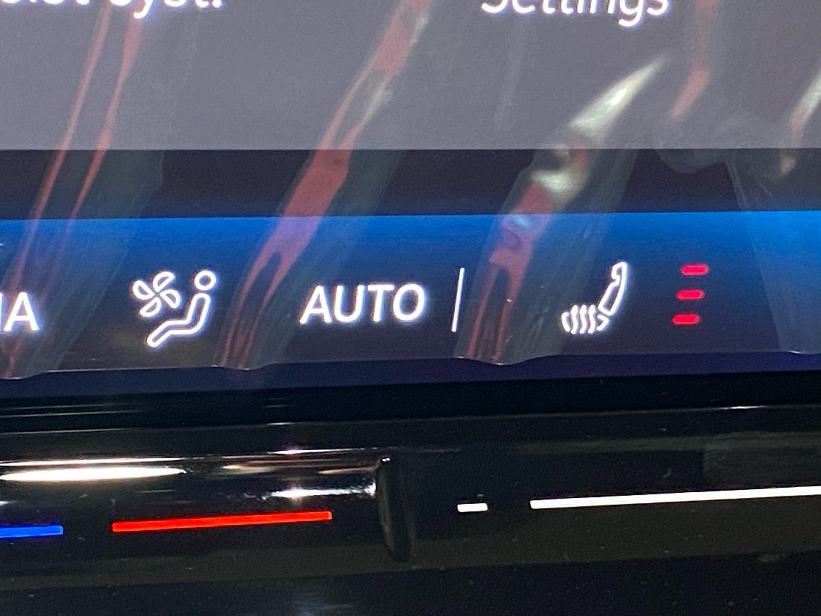 New 2026 Volkswagen Tiguan SE R-Line AWD/4WD image 9