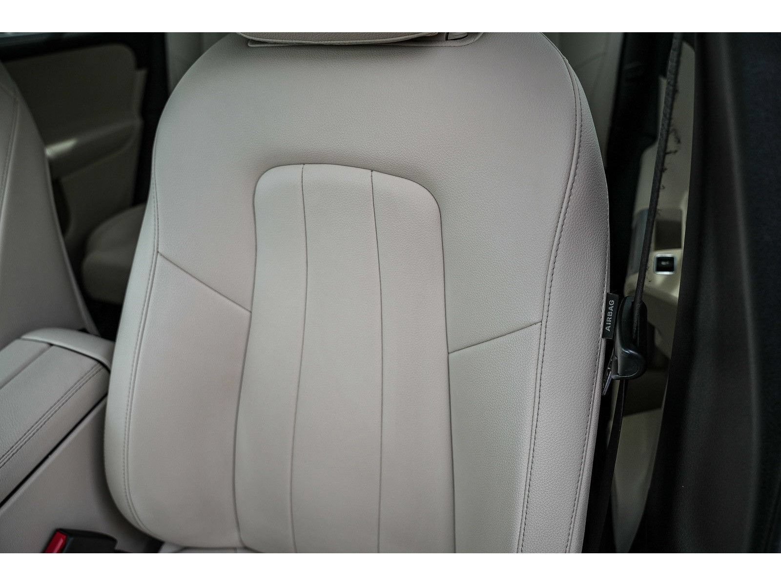 Used 2021 Mercedes-Benz GLB 250 4MATIC image 24