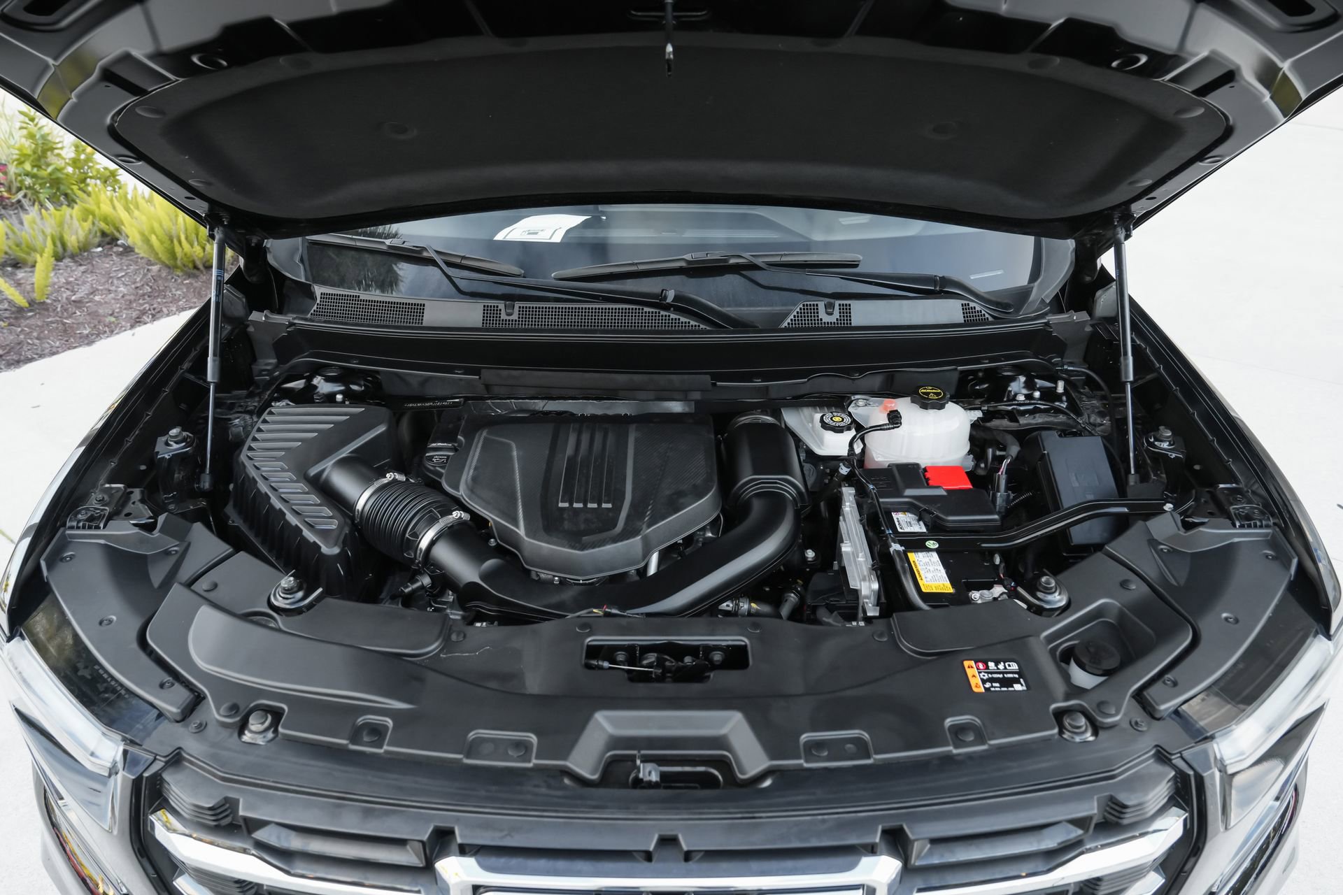 Used 2024 GMC Acadia Elevation image 45