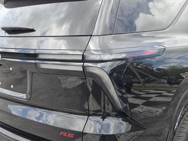 New 2026 Chevrolet Traverse RS w/ LPO, Floor Liner Package FWD image 11