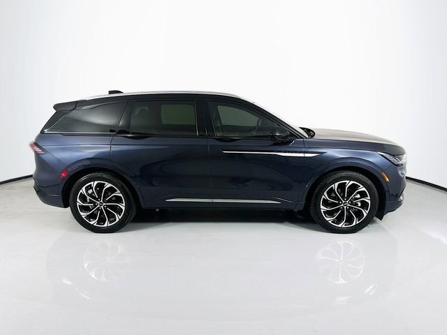 Used 2024 Lincoln Nautilus Reserve w/ Equipment Group 202A image 10