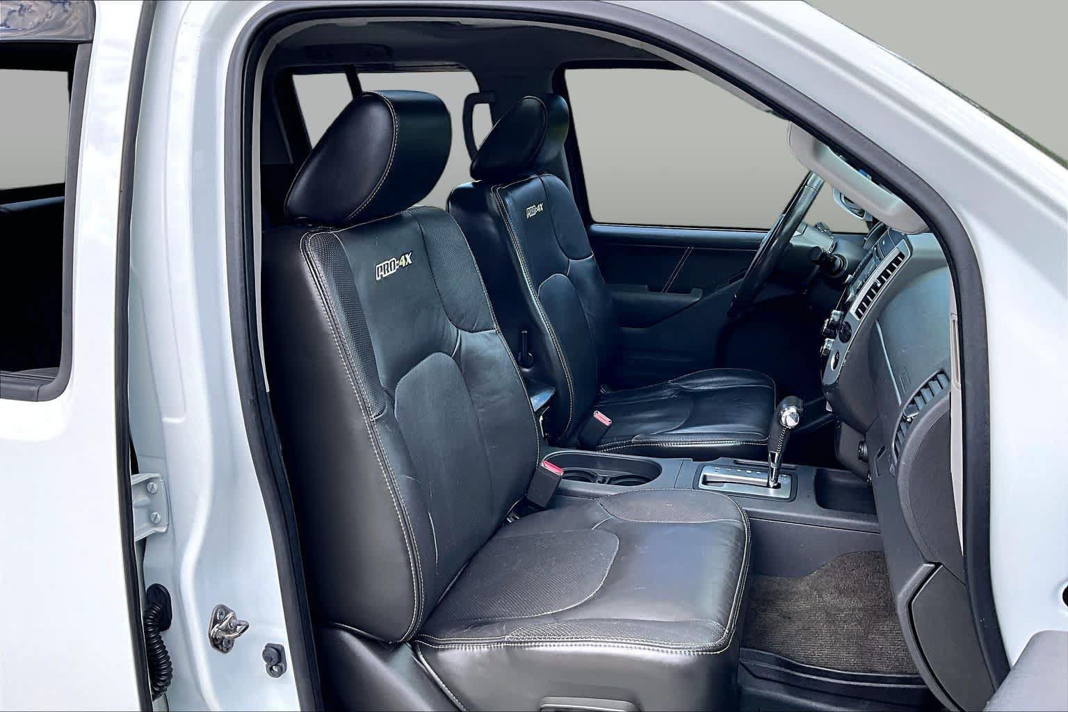 Used 2016 Nissan Frontier PRO-4X w/ Pro-4x Luxury Package AWD/4WD image 8
