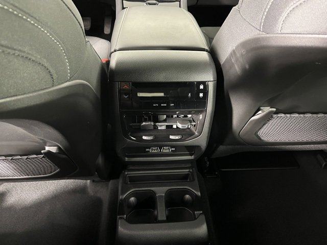 Used 2025 Jeep Grand Cherokee L Laredo image 40