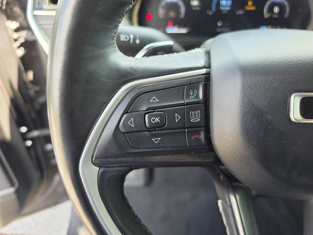 Used 2021 Jeep Grand Cherokee L Laredo RWD image 31