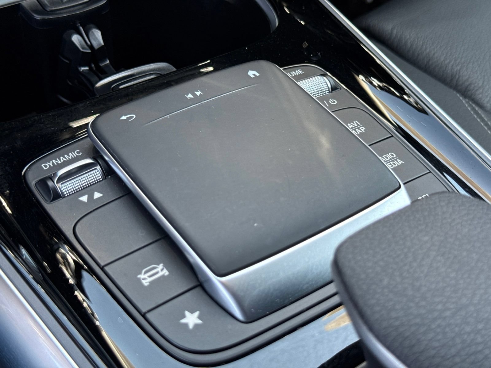 Used 2023 Mercedes-Benz GLA 35 AMG 4MATIC image 34