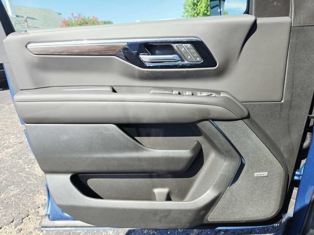 New 2026 Chevrolet Suburban LT w/ Comfort Package AWD/4WD image 28
