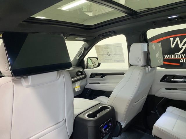 New 2025 Chevrolet Suburban Premier AWD/4WD image 20
