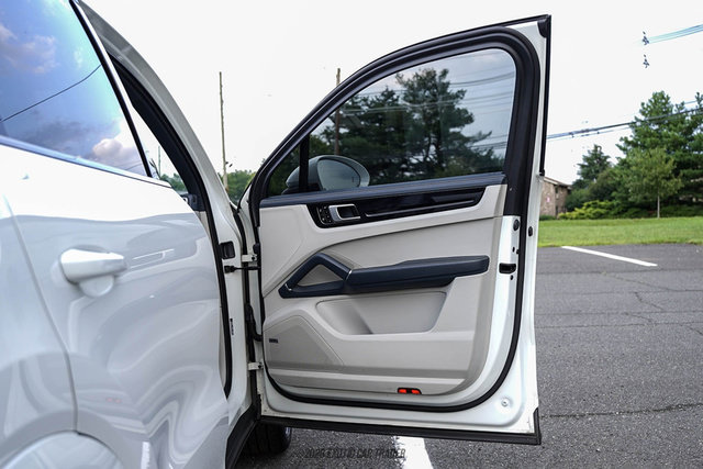 Used 2020 Porsche Cayenne AWD/4WD image 43