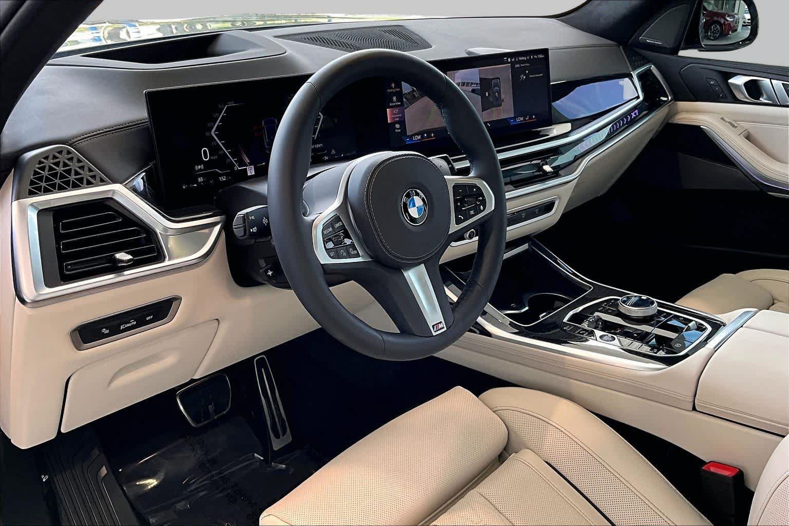Used 2025 BMW X7 xDrive40i w/ M Sport Package AWD/4WD image 19