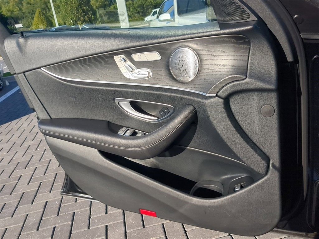 Used 2022 Mercedes-Benz E 350 Sedan image 32
