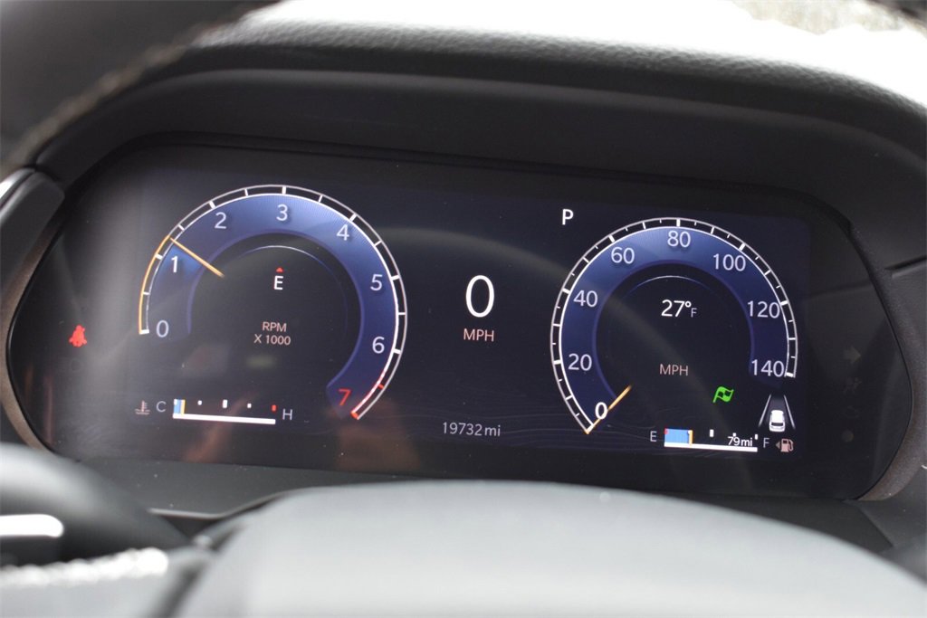 Used 2024 Jeep Grand Cherokee Altitude image 16